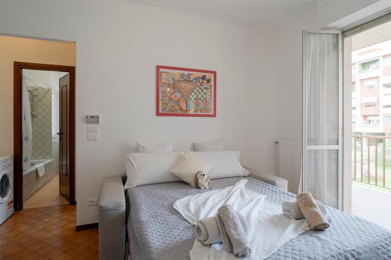 Апартаменти Near The Sea - Wifi And Parking Вентімілья Екстер'єр фото